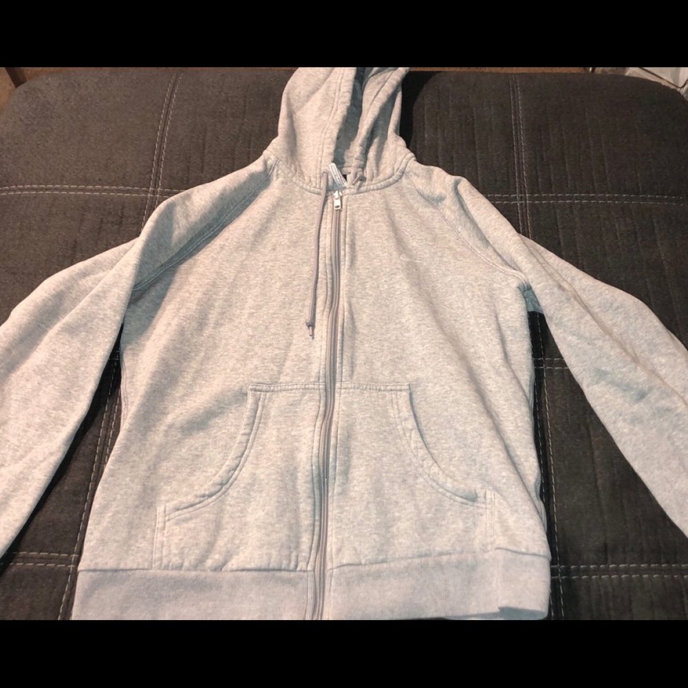 ▫️◽️⬜️ Gray Nike Sweater ⬜️◽️▫️